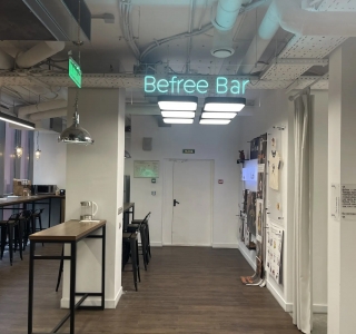 Гибкий неон, вывеска в офис Befree