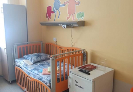 Оклейка палат в Детском отделении клиники Скандинавия